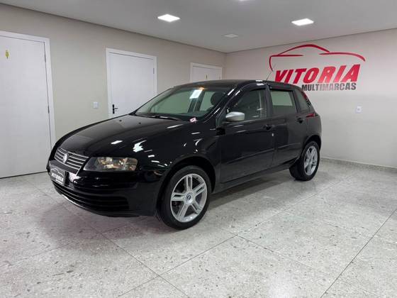 FIAT STILO 1.8 MPI 8V FLEX 4P MANUAL FIAT STILO 1.8 MPI 8V FLEX 4P MANUAL